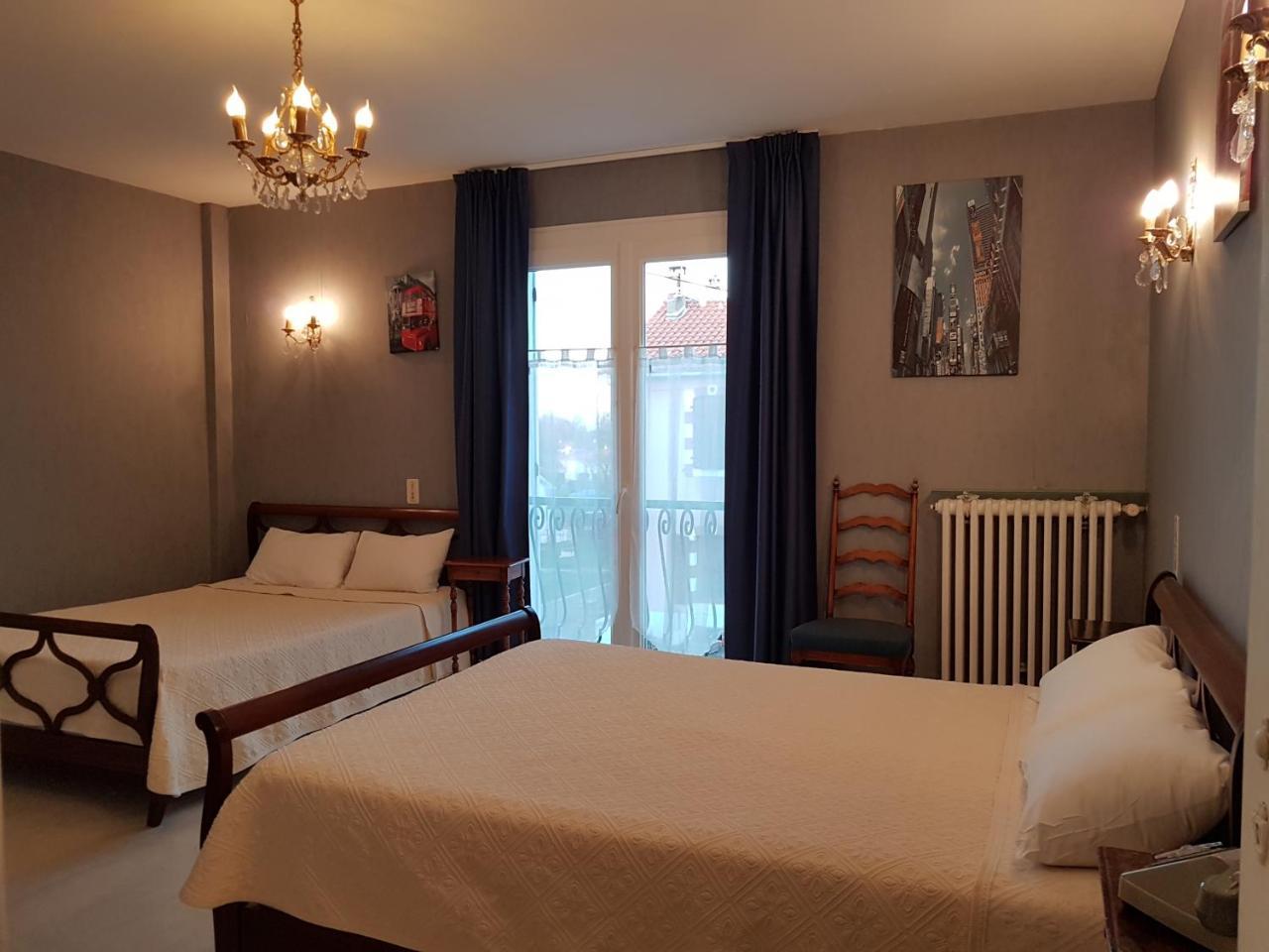 Hotel Du Commerce Chez Stephane Roumazières Eksteriør bilde